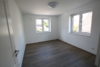 Scheeßel: Mittendrin! Erstklassige und neuwertige Wohnung mit Balkon - Elternschlafzimmer
