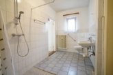 Duschbad mit Bodentiefer Dusche - Zwei Häuser – Ein Preis, viele Optionen