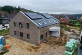 Scheeßel: Neubau! 3-Zimmer- Dachgeschosswohnung mit Loggia - Hausansicht