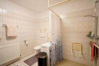 Duschbad mit bodentiefer Dusche