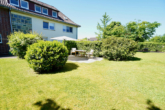 Gartenbereich mit Angelegter Außenterrasse