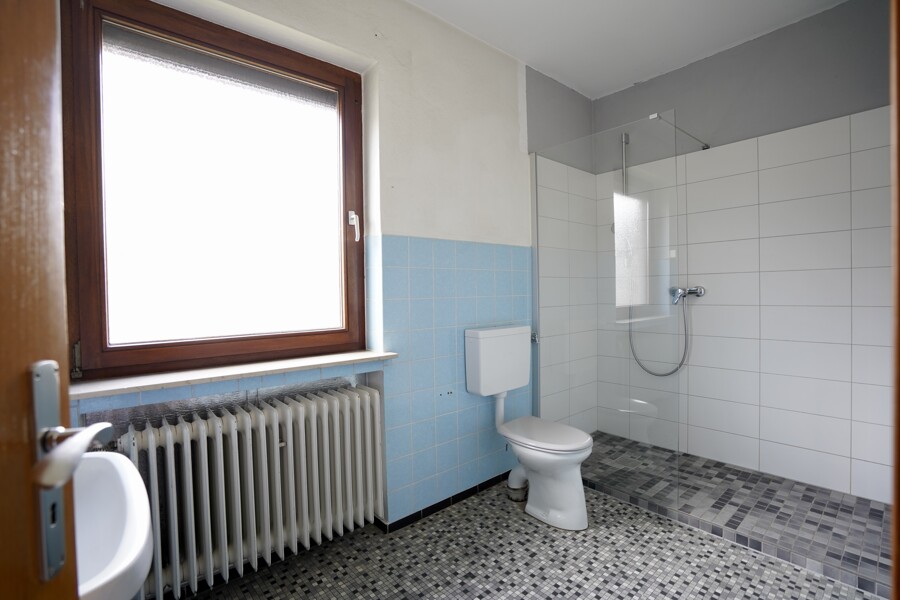 Duschbad mit neuer Duschecke aus 2021