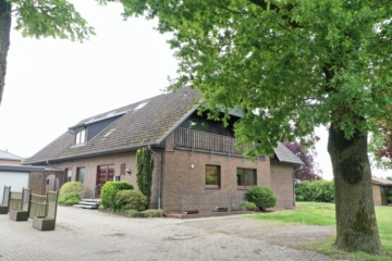 Vielseitiges Zweifamilienhaus mit Einliegerwohnung, 27419 Vierden / Groß Ippensen, Zweifamilienhaus