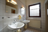 WC - Vielseitige Gewerbefläche mit Büro und zusätzlicher Halle (ca. 425 m²)