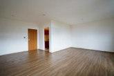Eingangsbereich und Flur zur Pantryküche und zum Bad - Helle 1-Zimmer-Wohnung mit Fahrstuhl und Stellplatz in Rotenburg