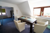 Geräumiges Wohn- und Esszimmer - Charmantes Einfamilienhaus mit Einliegerwohnung und Nebengebäude