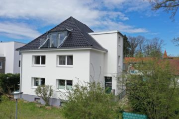 *Reserviert!* – Charmante, kernsanierte Altbauwohnung mit Balkon und Gartenanteil, 27356 Rotenburg (Wümme), Etagenwohnung
