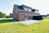 Terrasse - Moderne Doppelhaushälfte (Erstbezug) – Familienfreundlich & energieeffizient
