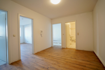 Zentrale 2-Zimmer-Wohnung mit ca. 68 m² und neuem Designervinyl-Bodenbelag, 27383 Scheeßel, Etagenwohnung