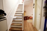 Treppe ins Obergeschoss - Reihenmittelhaus mit Dachterrasse in begehrter Lage der Bremer Neustadt