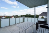 Großzügiger Balkon - Stilvolle 2-Zimmer-Wohnung im 2. Obergeschoss mit großem Balkon