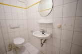 Gäste-WC - Stilvolle Maisonettewohnung mit 2 Zimmern und Balkon im Zentrum