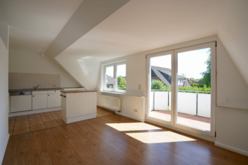 Attraktive 3-Zimmer-Dachgeschosswohnung mit Balkon und Stellplatz, 27419 Sittensen, Dachgeschosswohnung
