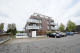 eigener Stellplatz im Freien - Helle, attraktive 2-Zimmer-Eigentumswohnung im Obergeschoss mit großem Eckbalkon