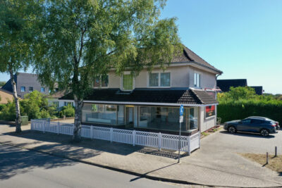 Ladenlokal mit großer Schaufensterfront und Terrasse in zentraler Lage, 27442 Gnarrenburg, Ladenlokal
