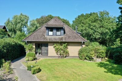 Einfamilienhaus im Grünen mit Garage und Gartenhäuschen, 27404 Elsdorf, Einfamilienhaus