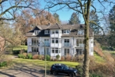 Hausansicht - 2-Zimmer-Dachgeschosswohnung mit Balkon – ideal für Singles oder Paare