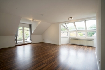 2-Zimmer-Dachgeschosswohnung mit Balkon – ideal für Singles oder Paare, 27383 Scheeßel / Jeersdorf, Dachgeschosswohnung