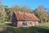 Hausansicht hinten - Einfamilienhaus mit Ausbaureserve auf großem Grundstück und in idyllischer Lage!