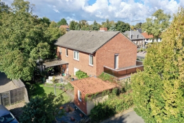 Vielseitig nutzbares Zweifamilienhaus mit großem Potenzial und zentraler Lage, 27356 Rotenburg (Wümme), Zweifamilienhaus