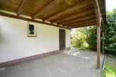 Terrassenüberdachung / Carport - Einfamilienhaus in ruhiger Lage mit Vollkeller, Garage und Gartenidylle