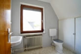 WC - Einfamilienhaus mit Garage, Vollkeller und großem Garten in ruhiger Lage!