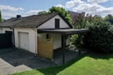Garage mit Terrassenüberdachung / Carport - Einfamilienhaus mit Garage, Vollkeller und großem Garten in ruhiger Lage!
