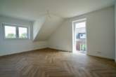 Schlafzimmer im Dachgeschoss - Neubau-Doppelhaushälfte (2025) mit Top-Ausstattung & großzügiger Terrasse