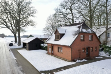 Einfamilienhaus mit großem Grundstück und großzügiger Scheune in Hesedorf, 27404 Gyhum / Hesedorf, Einfamilienhaus