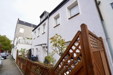 Reihenmittelhaus mit Dachterrasse in begehrter Lage der Bremer Neustadt, 28199 Bremen / Neustadt, Reihenhaus